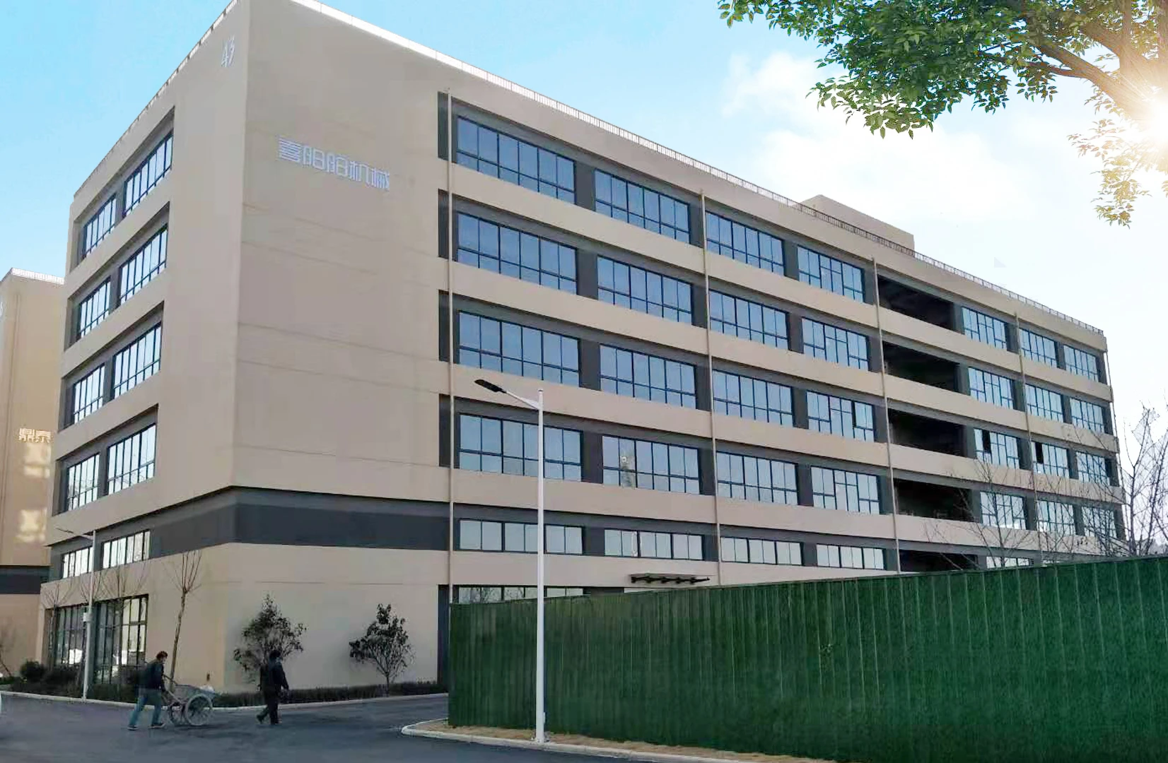 厂房.jpg 厂房.jpg